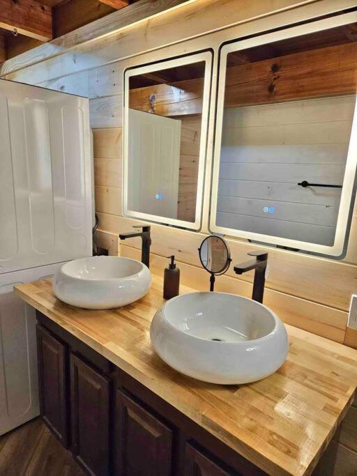Modern Lake Side Nest• Hotub Fenced Yard King Beds Sevierville Exteriör bild