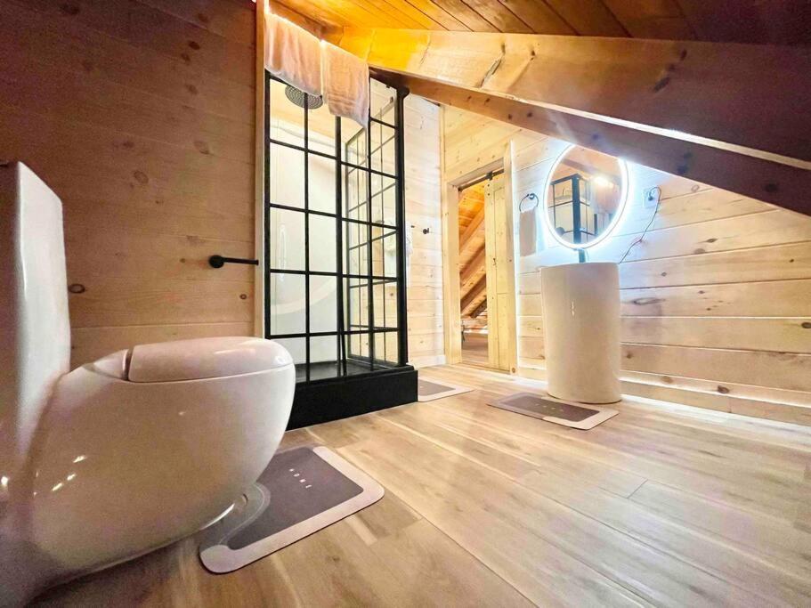 Modern Lake Side Nest• Hotub Fenced Yard King Beds Sevierville Exteriör bild