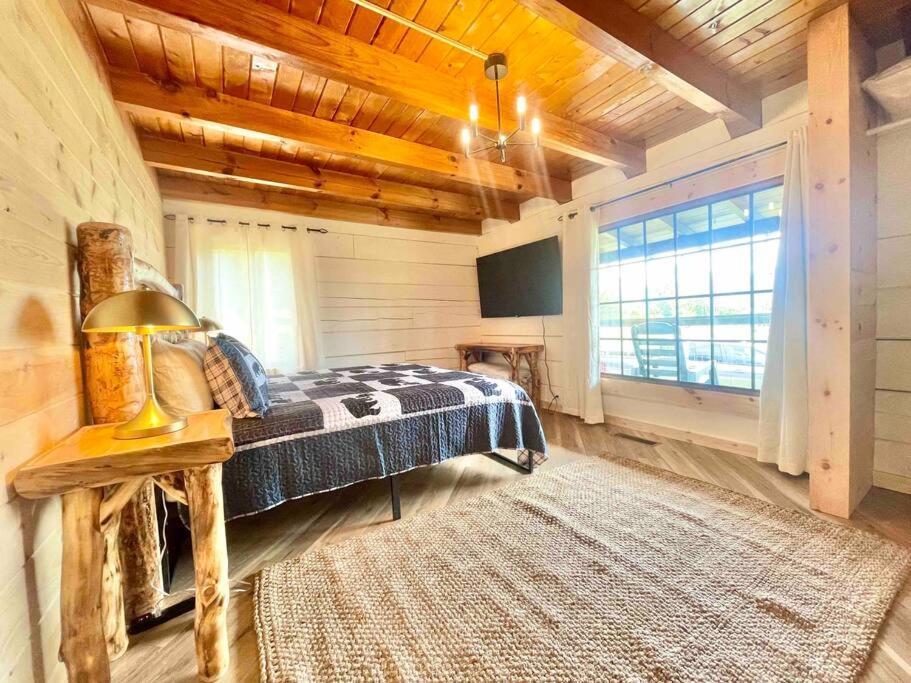 Modern Lake Side Nest• Hotub Fenced Yard King Beds Sevierville Exteriör bild