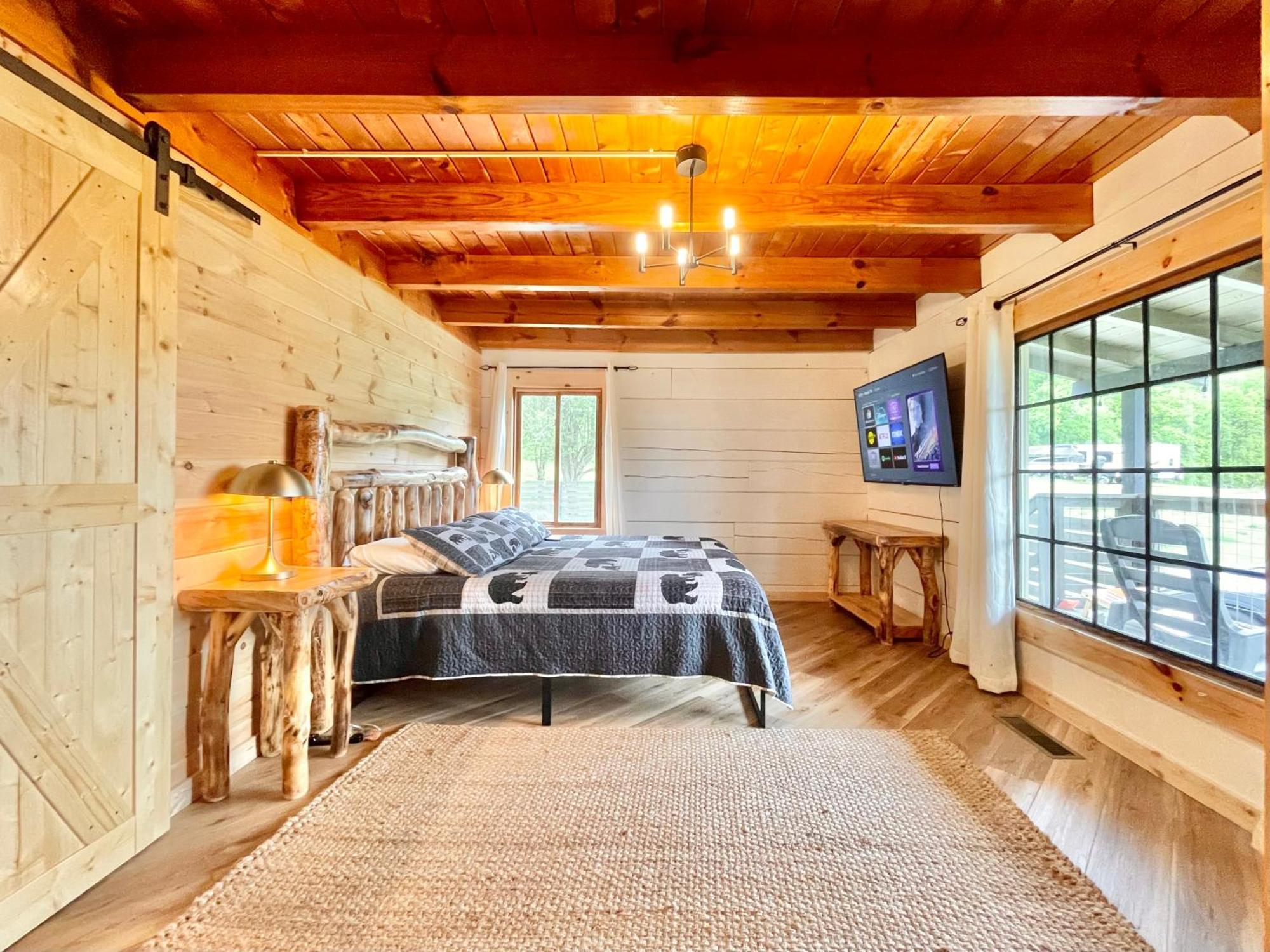 Modern Lake Side Nest• Hotub Fenced Yard King Beds Sevierville Exteriör bild